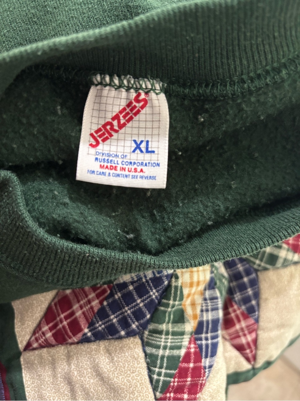 🔥5 for $25🔥 Vintage Quilted Grannycore Sweatshirt - Picture 7 of 9